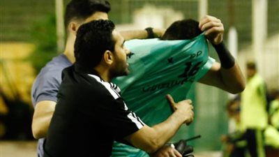 انعدام الآدمية.. شريف إكرامي يدعم أحمد يحيى بعد هجوم الجماهير عليه