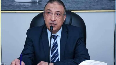 محافظ الإسكندرية يتابع عودة المياة إلى العجمي