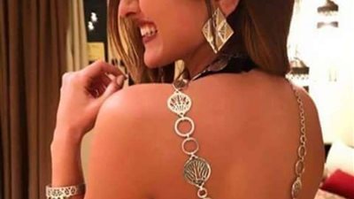 من داخل حمام السباحة.. أمينة خليل تخطف الأنظار في أحدث ظهور لها