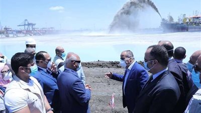 وزير النقل: الموانيء المصرية تعمل  24 ساعة.. وتزايد الطلب على الصادرات المصرية