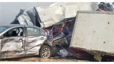 إصابة 3 أشخاص فى حادث تصادم سيارتين أعلى الطريق الصحراوي بالصف