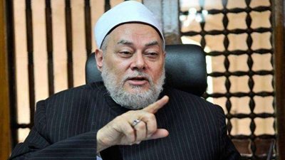 بعد واقعة أبو الهول.. مفتي الجمهورية السابق يُهاجم زاهي حواس