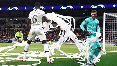 توتنهام يتحدى فيروس كورونا ويفتح ملاعبه أمام تدريبات اللاعبين