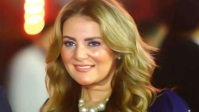 رانيا محمود ياسين تشارك جمهورها بصورة جديدة من 