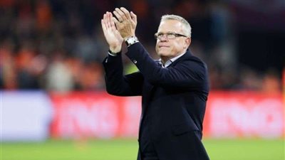 مدرب السويد يعود لجذوره في أزمة كورونا