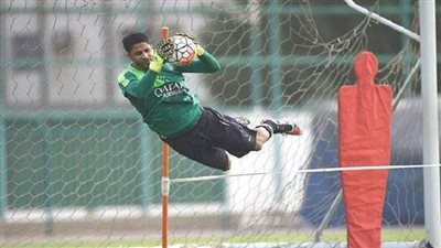 حارس مرمي أهلي جدة يخرج عن صمته ويوجه رسالة نارية للجميع