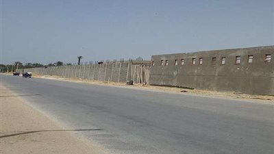 بالصور.. أهالي أطفيح يستغيثون من مخالفات مجلس المدينة