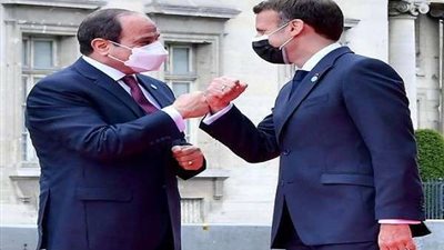بدء مباحثات قمة بين الرئيسين السيسي وماكرون بقصر الإليزية