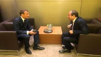 الرئيس السيسي يعقد جلسة مباحثات مغلقة مع الرئيس الفرنسي إيمانويل ماكرون