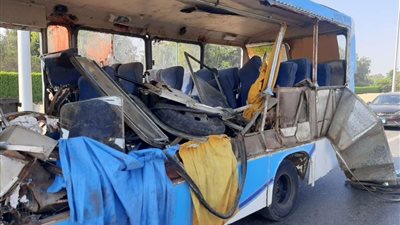 مصرع وإصابة 24 شخص فى حادث تصادم مروع بطريق السويس (صور)