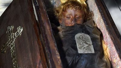 العثور على عشرات الجثث داخل شاحنات مجهولة بمدينة نيويورك