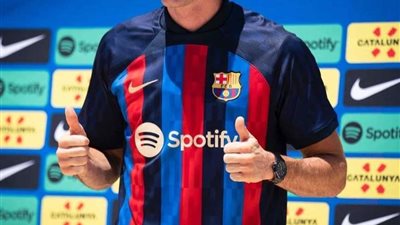 ليفاندوفسكي يقود هجوم برشلونة أمام ريال مدريد في الكلاسيكو الودي