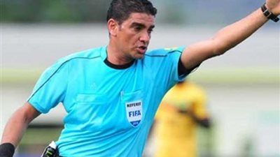 إبراهيم نور الدين يقود الطاقم التحكيمي لمباراة الأهلي والجونة في الدوري