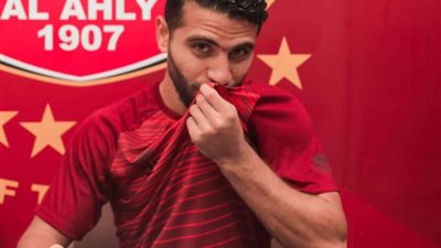 نادر شوقي: محمد محمود يرغب في الاستمرار داخل الأهلي