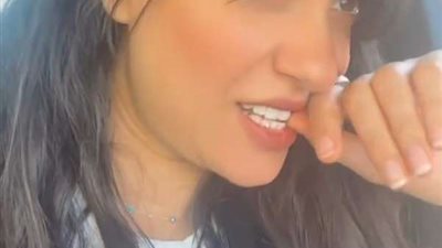 لمياء كرم في حالة إنسجام مع أغنية 