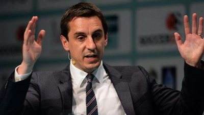 نيفيل يطالب باستكمال البريميرليج خارج إنجلترا