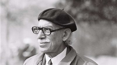 في ذكرى وفاته.. محطات في حياة عدوا المرأة