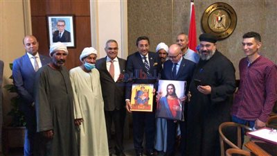 مساعد وزير الخارجية ونائب بني سويف يلتقيان أسر ضحايا المصريين المتوفين في حرائق قبرص