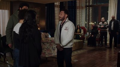 مسلسل البرنس الحلقة 11..  فتحي يعتدي على نورا وعادل بعد خطفهما (فيديو)