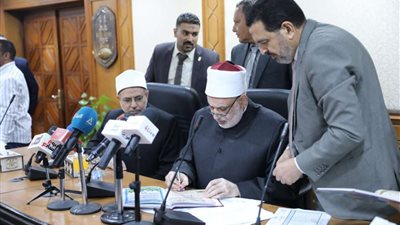 وكيل الأزهر يعلن أسماء الخمس الأوائل على الثانوية الأزهرية 