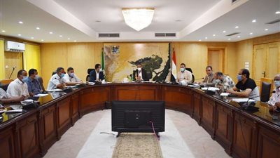 محافظ الفيوم ورئيس الجامعة يفتتحان الملتقى التوظيفى لكلية الحسابات والمعلومات