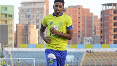 نجم الزمالك يتلقي 3 عروض للرحيل