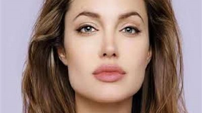 أنجيلينا جولي تكشف تفاصيل خطيرة عن معاناة الأطفال في أمريكا