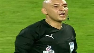 محمد عادل يقود الطاقم التحكيمي لمباراة الأهلي والمقاولون العرب