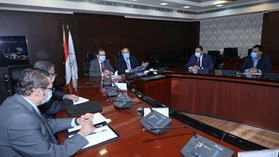 وزيرا النقل والبترول يبحثان آخر مستجدات مشروع إعادة تأهيل خط سكة حديد قنا/ سفاجا /أبو طرطور