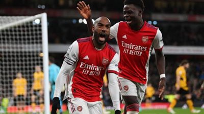 أرسنال يكتسح إشبيلية برباعية نظيفة في 19 دقيقة فقط