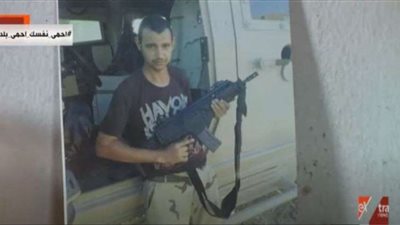 والدة الشهيد عماد أمير: صلوا عليه في المسجد قبل الكنيسة.. فيديو