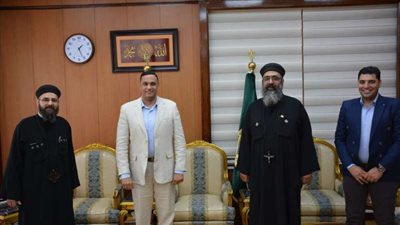 محافظ الدقهلية يستقبل وفد مطرانية ميت غمر للتهنئة بشهر رمضان المبارك