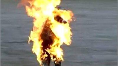 مصرع شاب أشعل النيران فى نفسه بسبب الديون بالمحلة