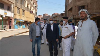 محافظ القليوبية يشهد إزالة برجين مخالفين بطوخ والقناطر