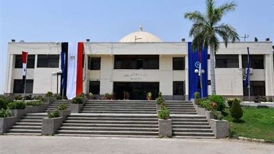 جامعة قناة السويس تفتتح مركزا لتنمية مهارات الطلاب