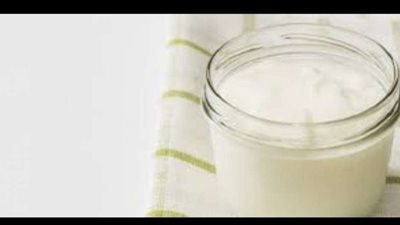 أطعمة تسبب كارثة صحية عند تناولها مع اللبن الرائب