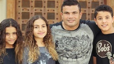 أولاد عمرو دياب ينعون جدتهم عن طريق نشر فيديوهات خاصة بها