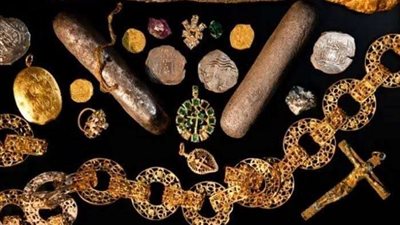 ذهب وزمرد.. سيدة العجائب