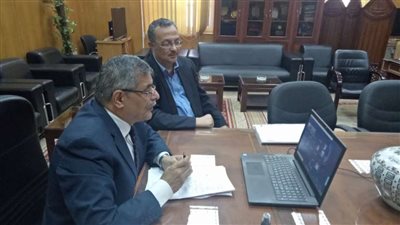 جامعة بنها تعقد سلسلة لقاءات مع طلابها الوافدين عبر الفيديو كونفرانس