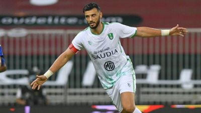خناقة في الأهلي والزمالك والمصري بسبب عمر السومة