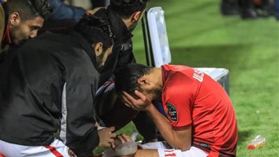 طبيب المنتخب السابق يكشف أسباب إصابات لاعبي الأهلي المتكررة