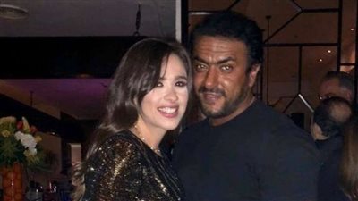 بسمة وهبة تحرج أحمد العوضي على الهواء: 