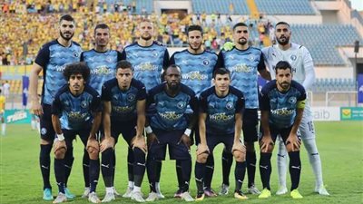 وصول لاعبي بيراميدز إلى استاد القاهرة لمواجهة الزمالك