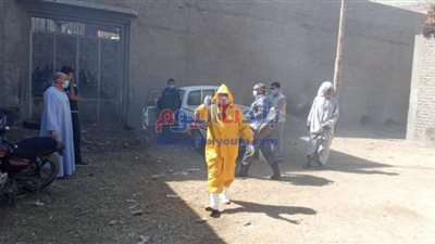 بعد تسجيل إصابة بكورونا.. رش وتطهير قرية 