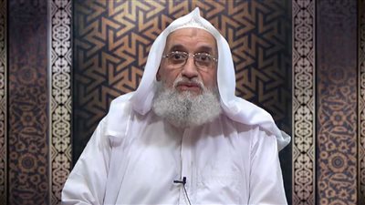 من هو أيمن الظواهري زعيم تنظيم القاعدة المقتول؟