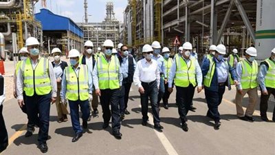 وزير البترول يتفقد مجمع المصرية للتكرير بمسطرد