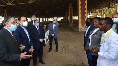 رئيس الوزراء يرحب بمتدربي دول حوض النيل العالقين بسبب كورونا