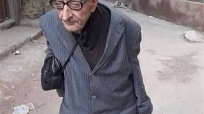 طبيب الغلابة: والدي أوصاني خيرًا بالفقراء