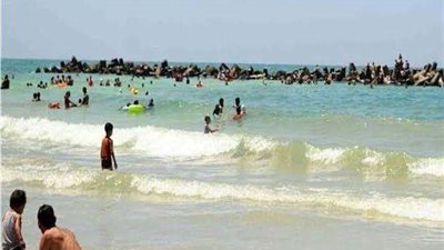 عدوى تنتقل عند السباحة في البحر.. ماذا يمكن فعله؟