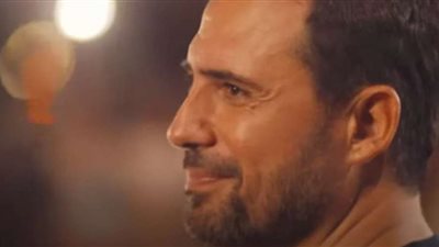 ظافر العابدين يظهر مع زوجته في كليب fire (فيديو)